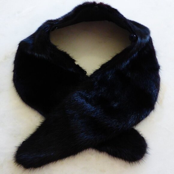 Black Fur Stole Collar - Beautiful, no flaws - Picture 1 of 6